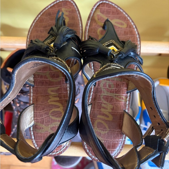 Sam Edelman Sandals with Fringe Detailing - Picture 2 of 3